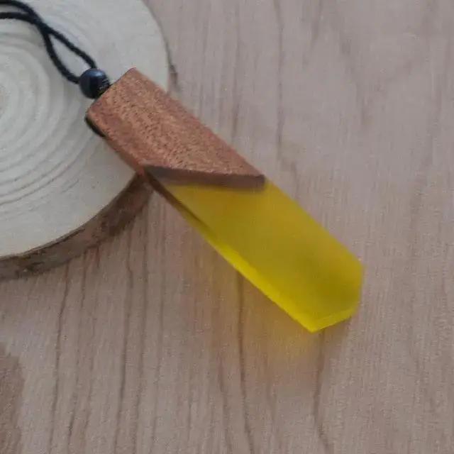 Fashionable Wood Resin Necklace