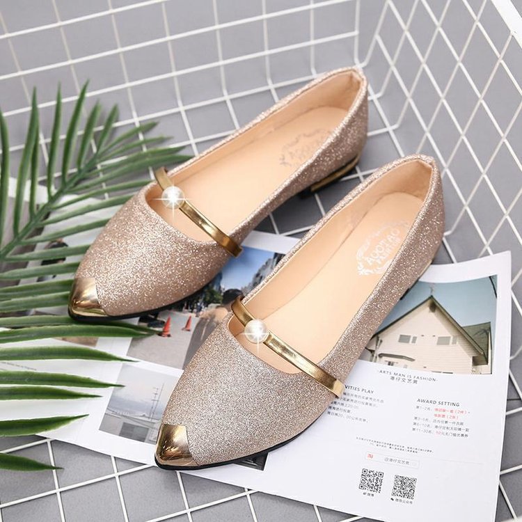 Women Elegant Pearl Shoes Low Heel outfit